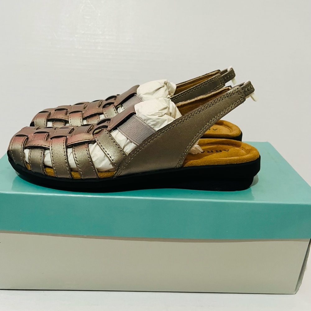 ARRAY Women's Metallic Slingback Sandals